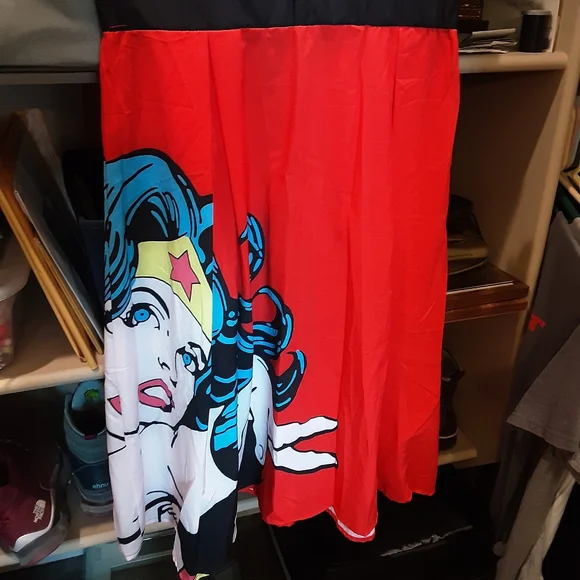 Red Graphic Print Wonder Woman Skirt - Picture 3 of 7